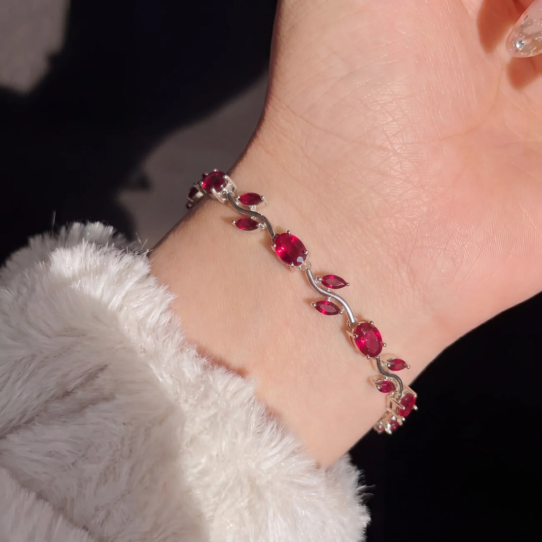 Elegant Silver Plated Tulip Bracelet
